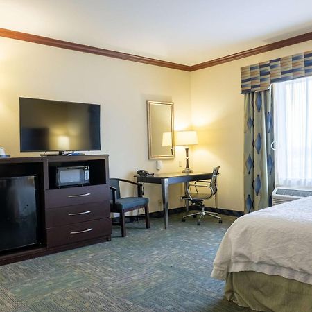 Hampton Inn Alice Bagian luar foto
