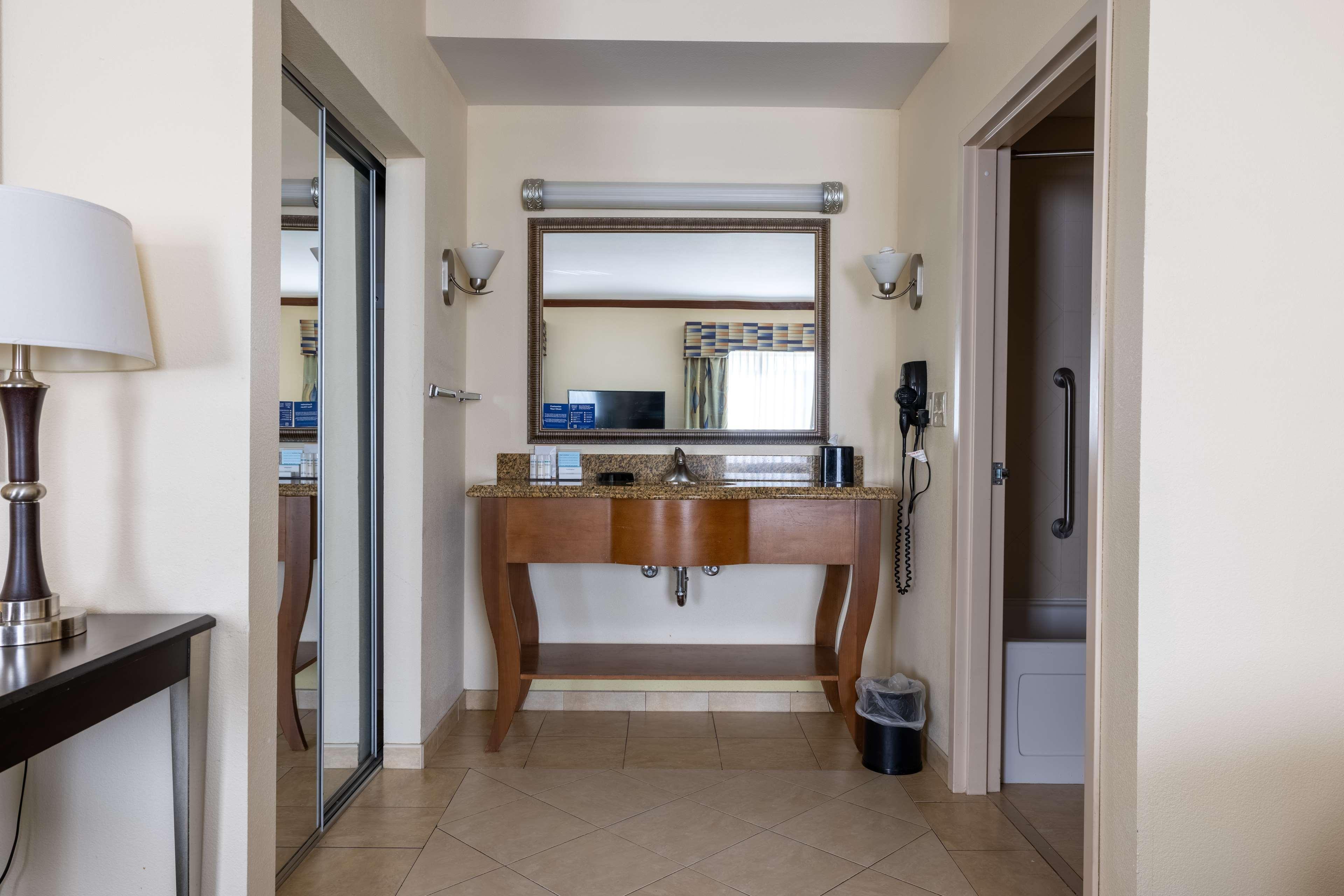 Hampton Inn Alice Bagian luar foto