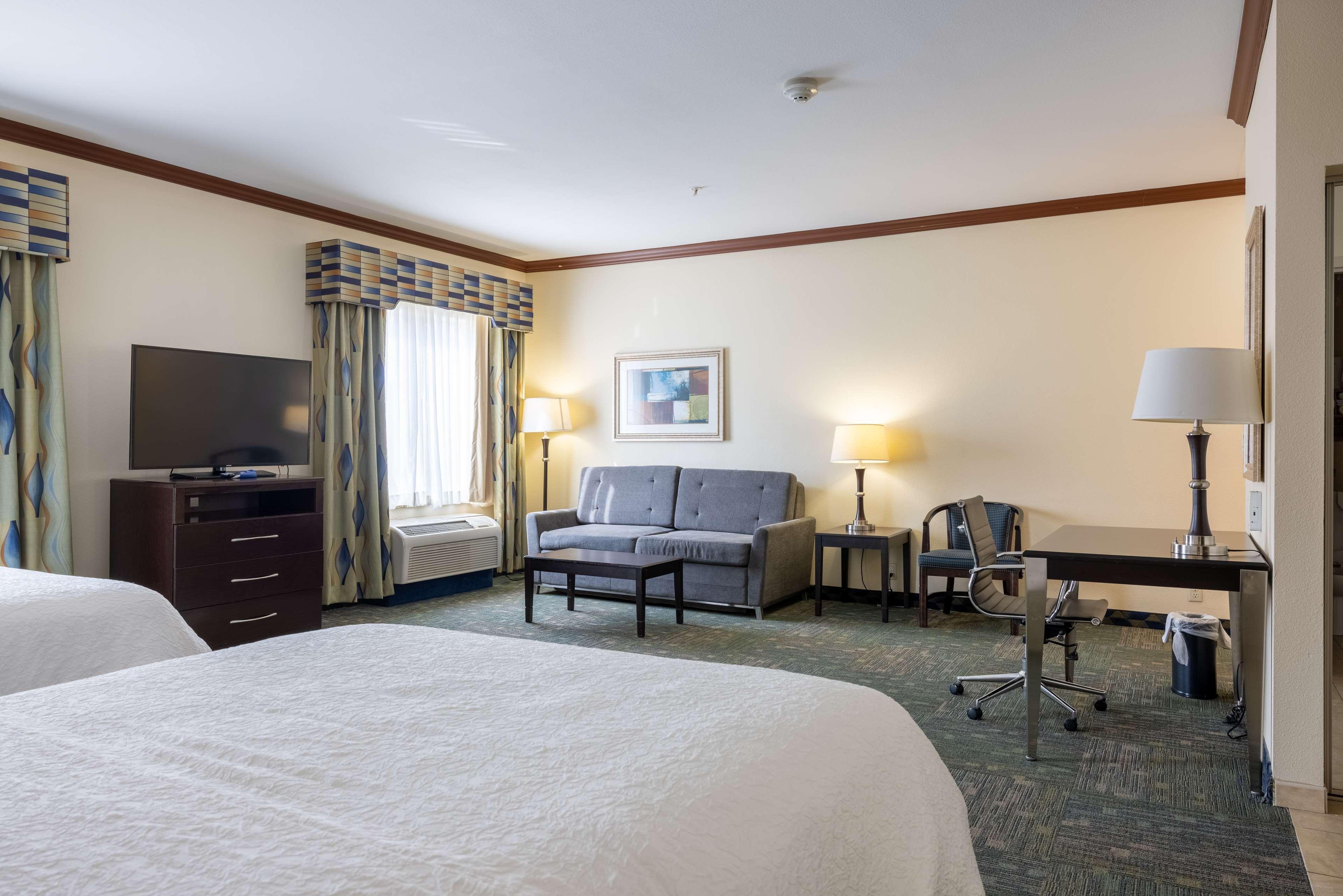 Hampton Inn Alice Bagian luar foto
