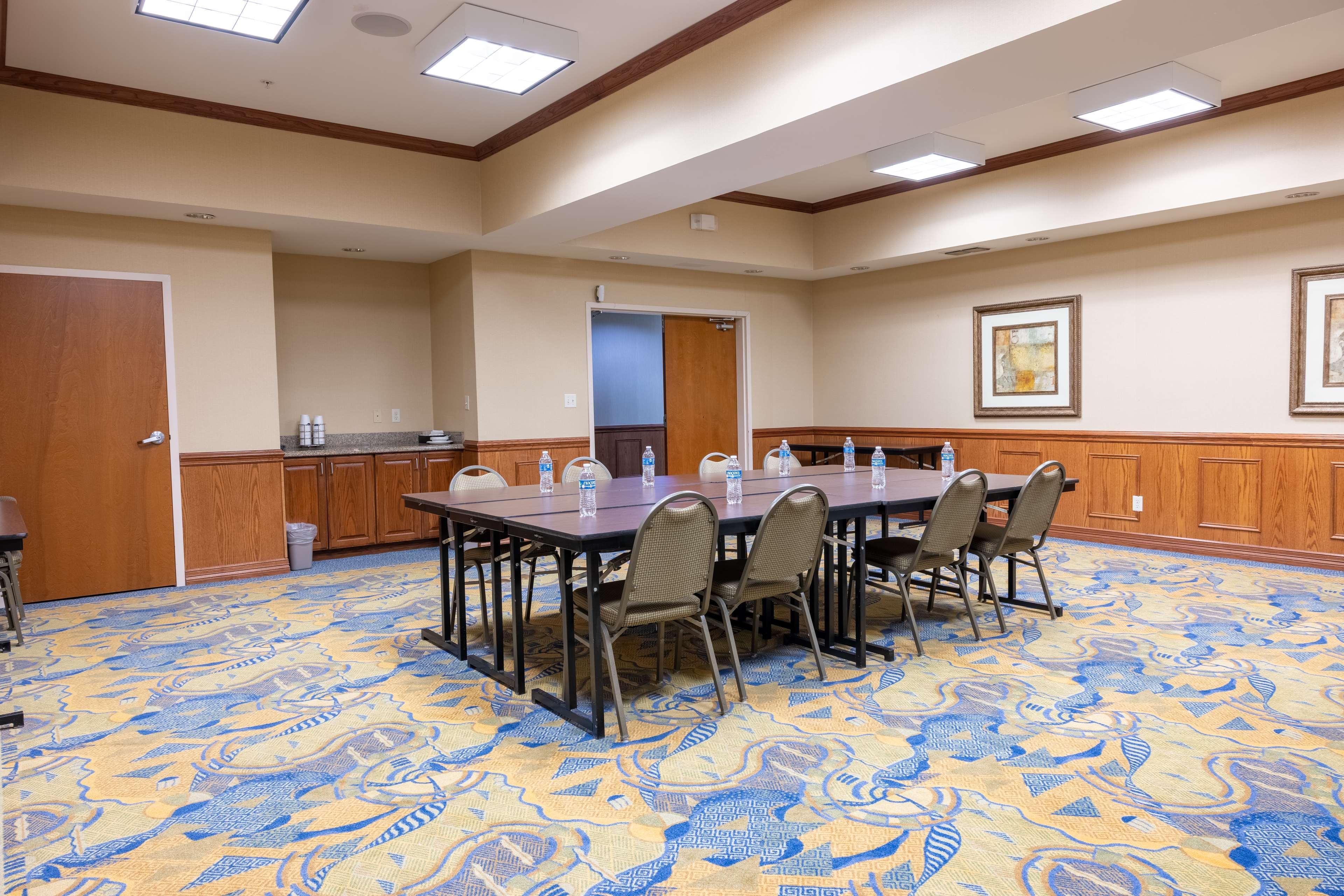 Hampton Inn Alice Bagian luar foto
